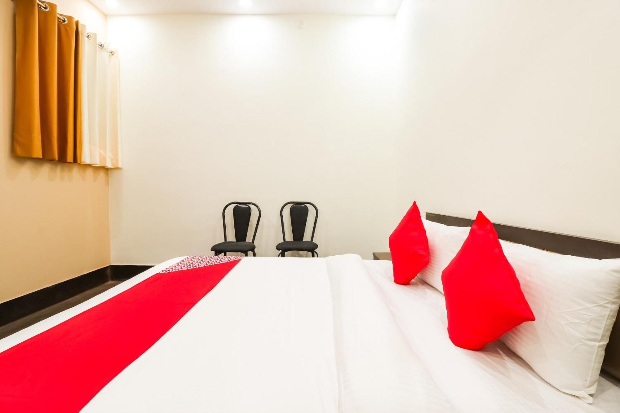 Oyo Hotel Pacifica Near Phoenix United Лакнау Екстериор снимка