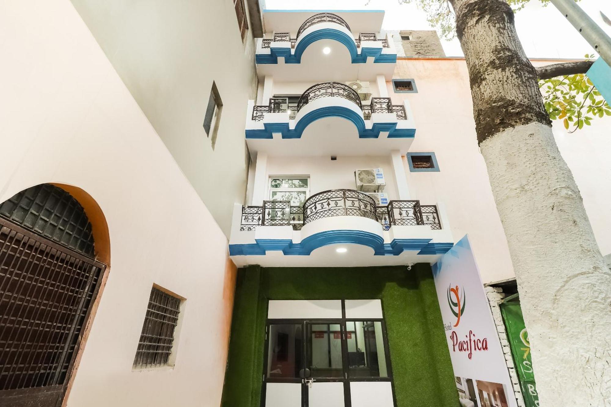 Oyo Hotel Pacifica Near Phoenix United Лакнау Екстериор снимка
