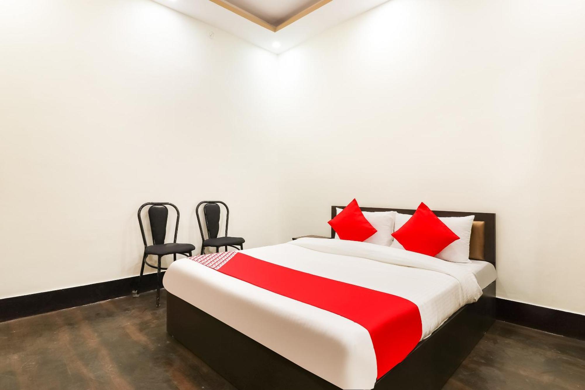 Oyo Hotel Pacifica Near Phoenix United Лакнау Екстериор снимка
