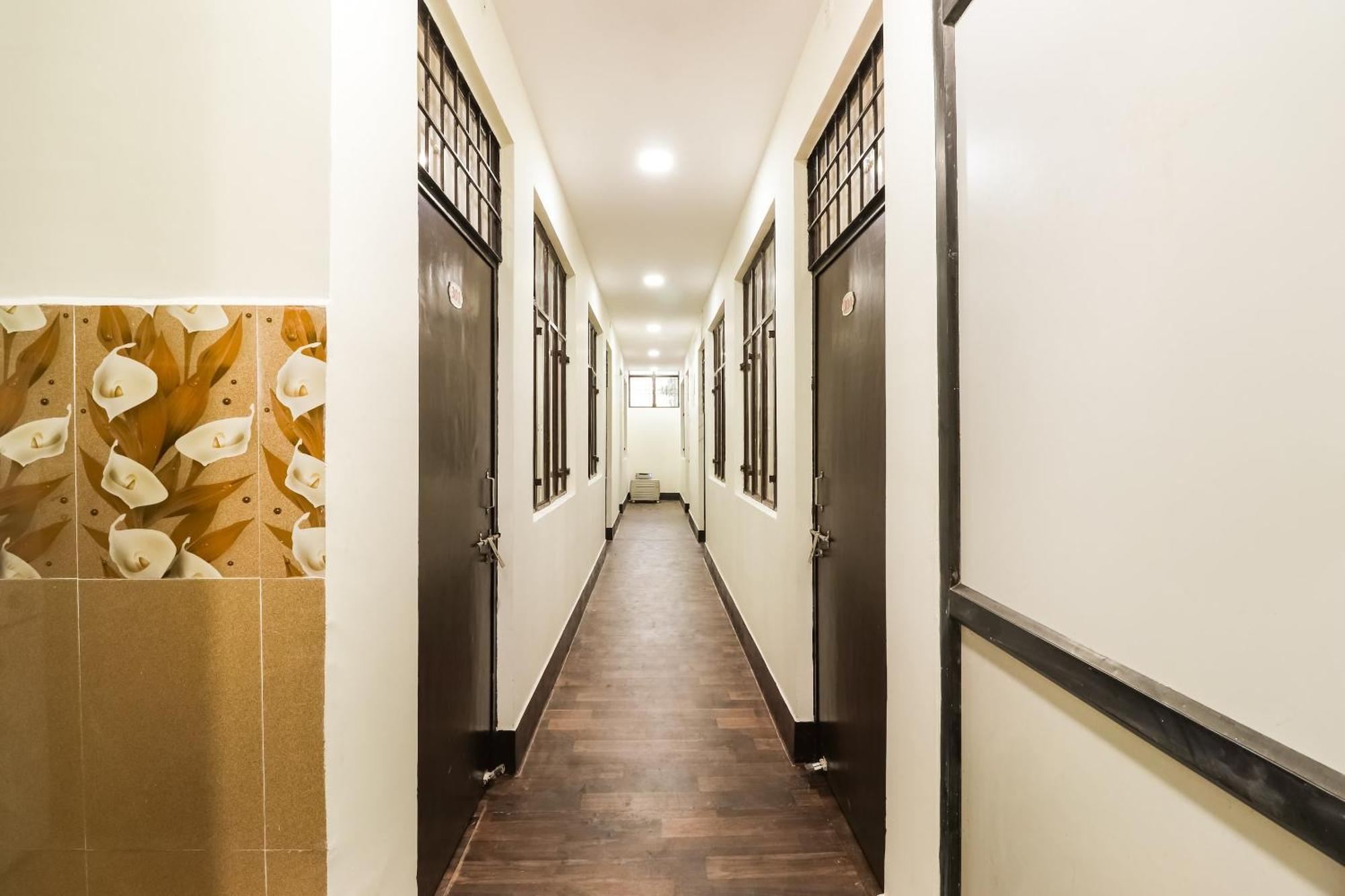 Oyo Hotel Pacifica Near Phoenix United Лакнау Екстериор снимка
